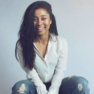 Meet your Posher, Nikole